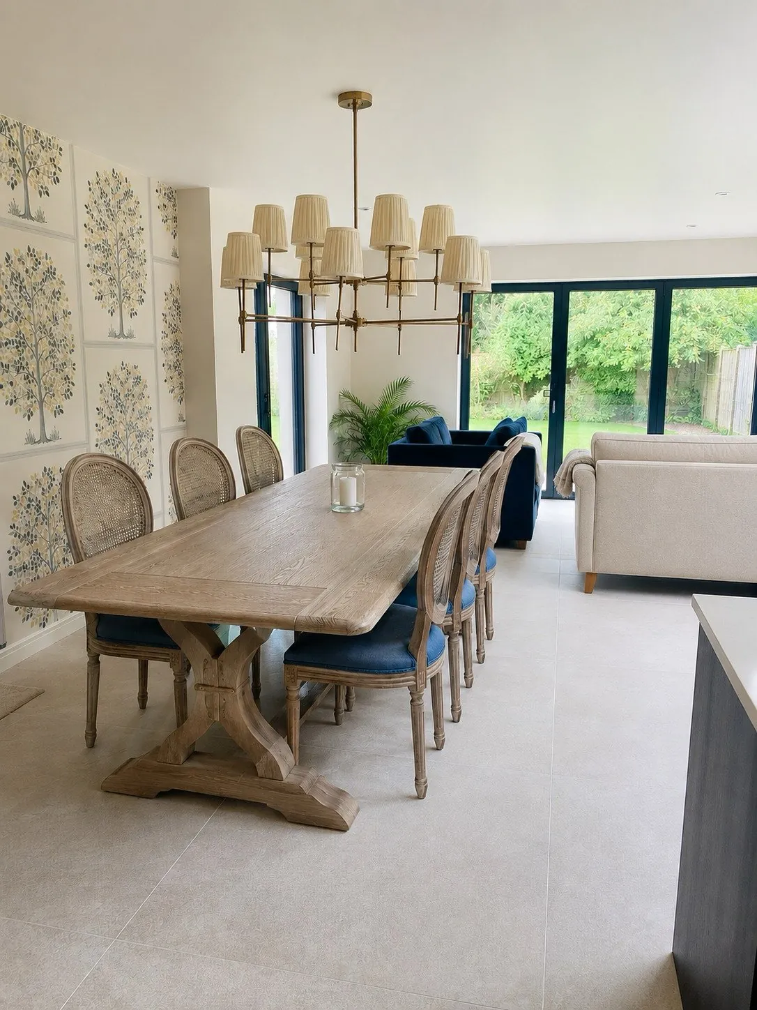 Finished open-plan dining room delivered by Chic Cocoon